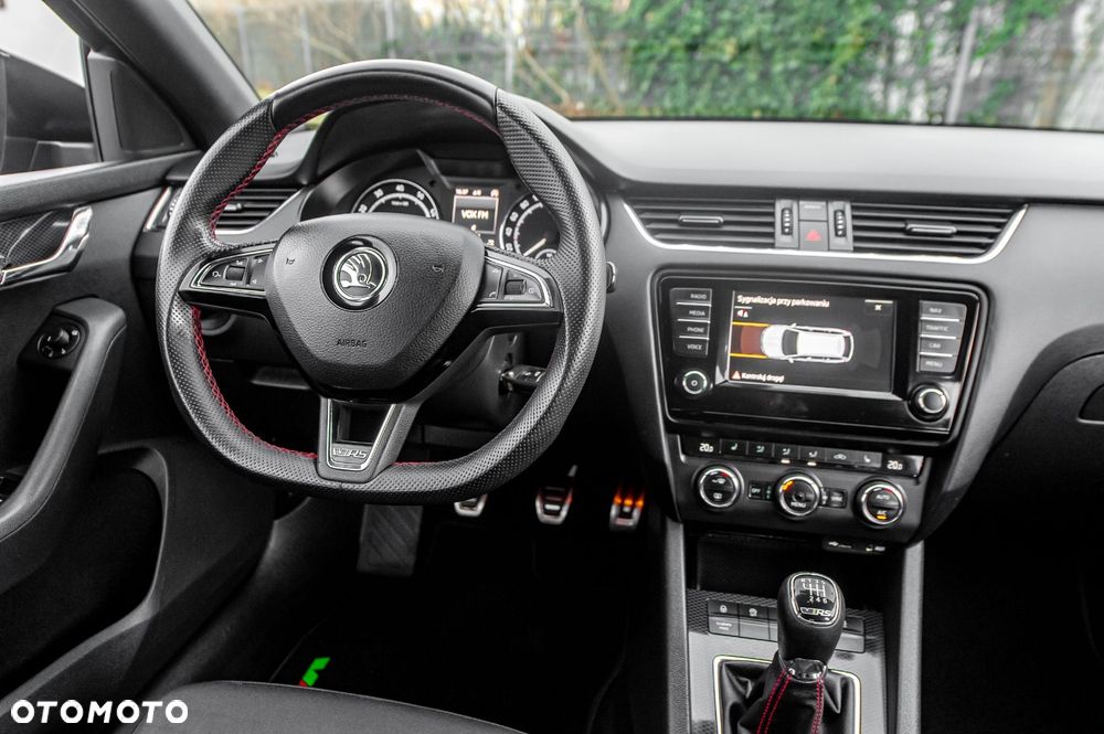 Skoda Octavia 2.0 TSI RS - 23