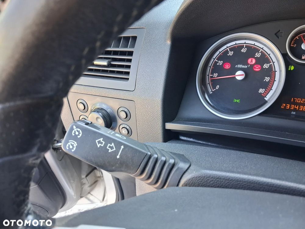 Opel Zafira 1.8 Sport - 15