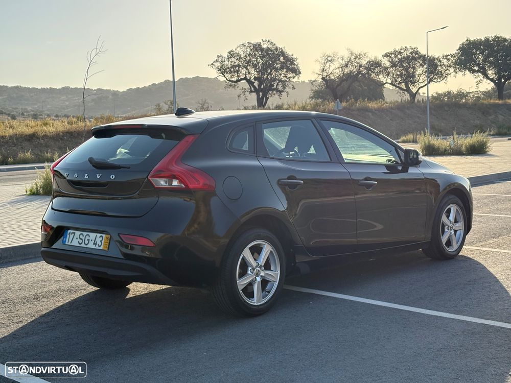 Volvo V40 2.0 D2 Momentum - 21