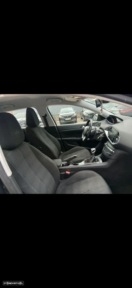 Peugeot 308 SW - 36