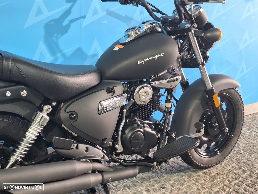 Keeway Superlight 125 Limited Edition - 3