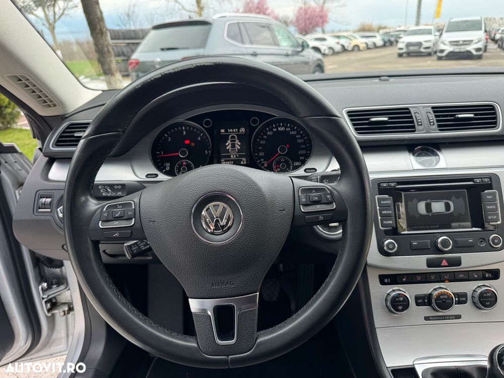 Volkswagen Passat 2.0 TDI BlueMotion Technology Highline - 10