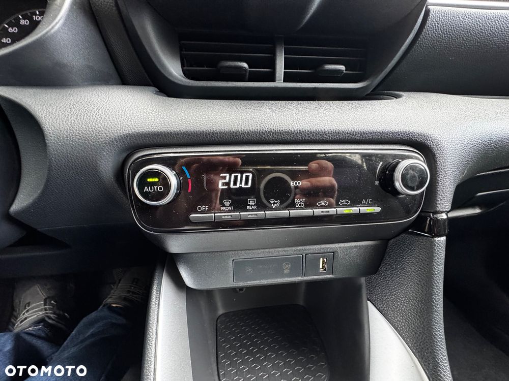 Toyota Yaris - 23