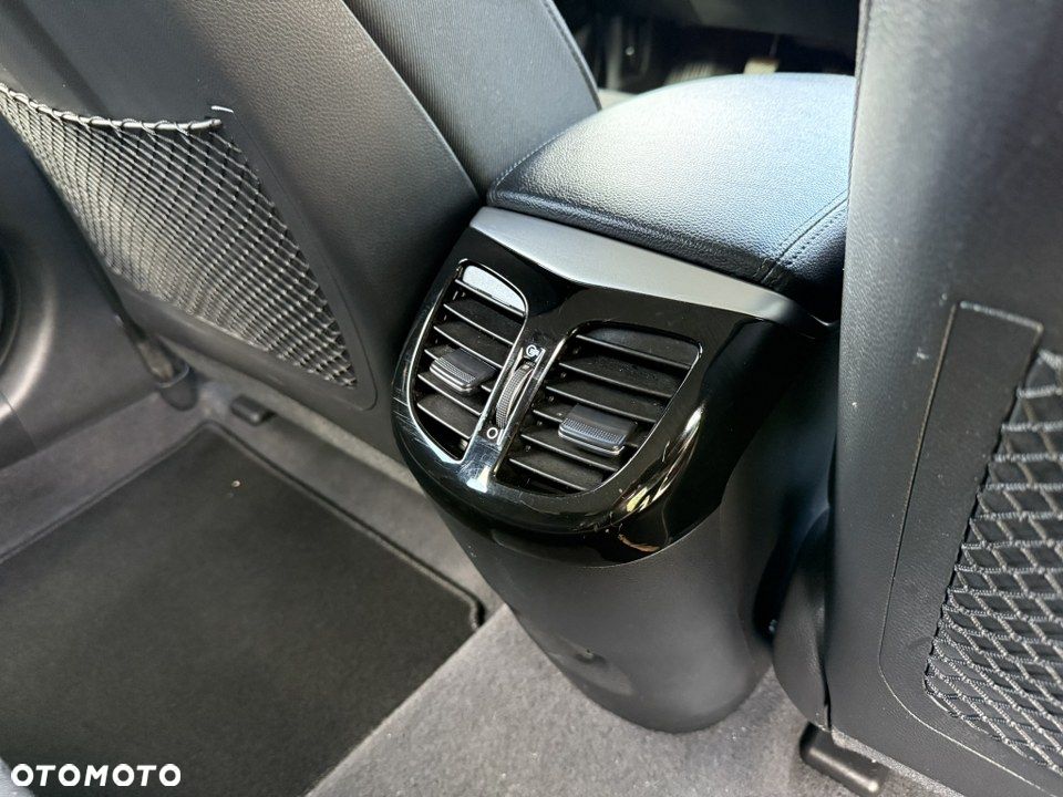 Hyundai i40 2.0 Premium - 36