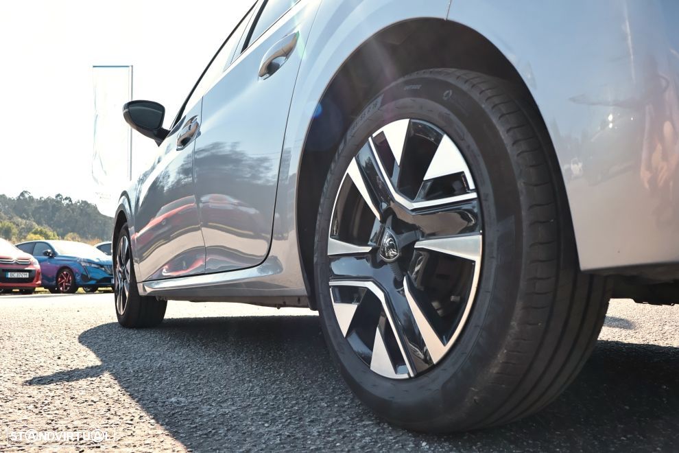 Peugeot 208 1.2 PureTech Allure - 5