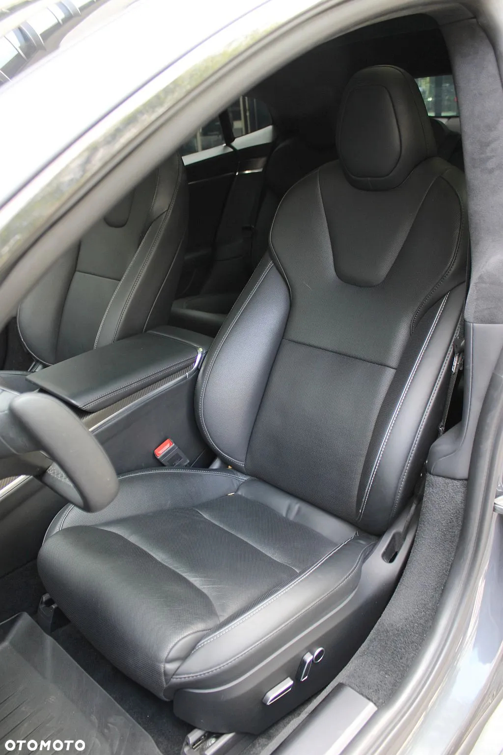 Tesla Model S Plaid - 15
