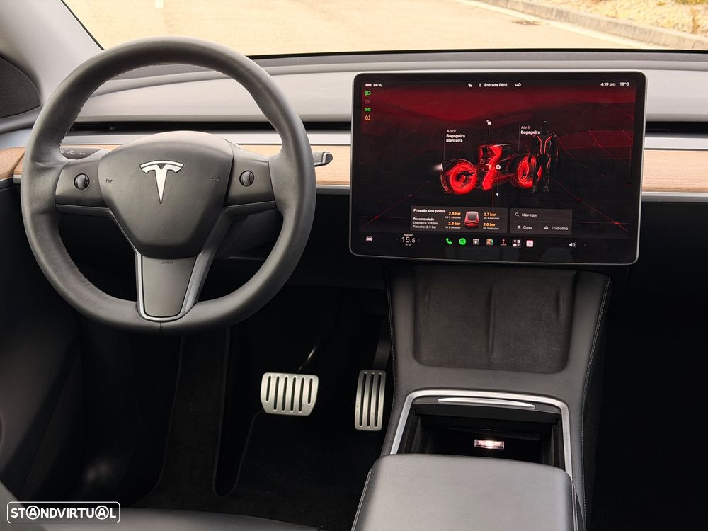 Tesla Model Y Performance Dual Motor AWD - 16
