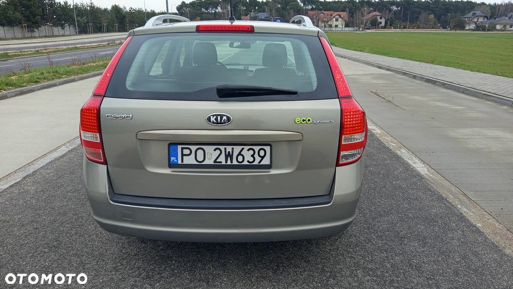 Kia Ceed 1.4 Comfort + - 23