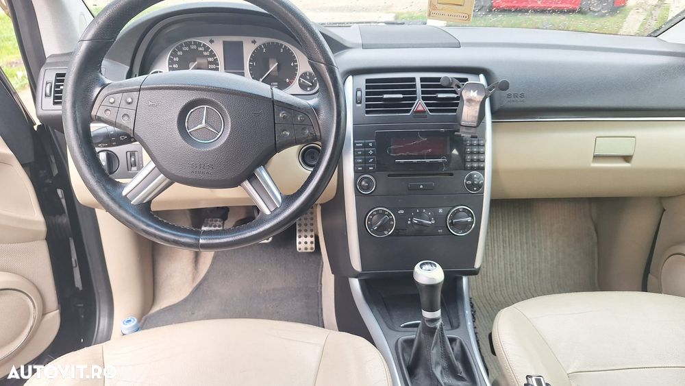 Mercedes-Benz B 200 - 6