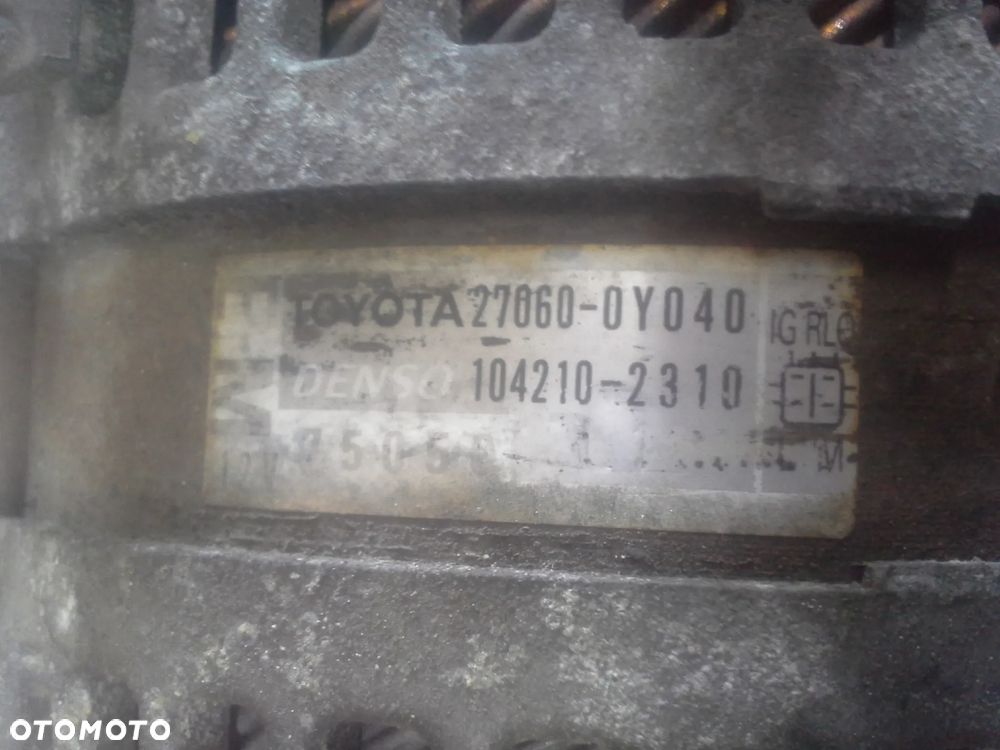 Toyota Yaris II 1.3 VVT-i alternator Denso 27060-0Y040  104210-2310 - 3