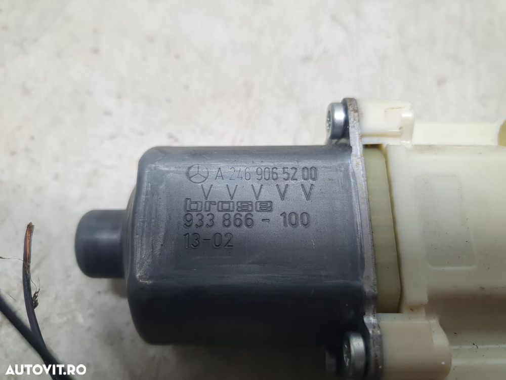 Motoras macara geam dreapta fata a2469065200 Mercedes-Benz B-Class W2 - 3