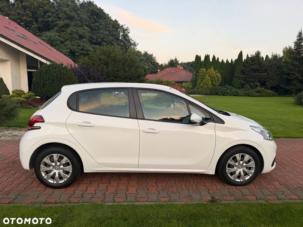 Peugeot 208 BlueHDi 100 Active Pack - 12