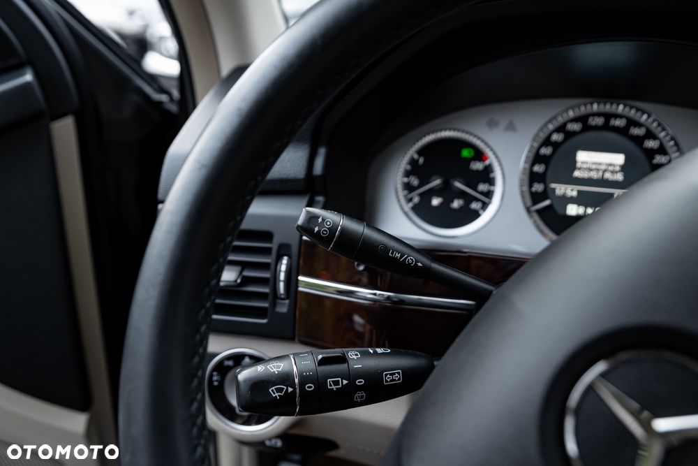 Mercedes-Benz GLK 350 CDI DPF 4Matic 7G-TRONIC - 32