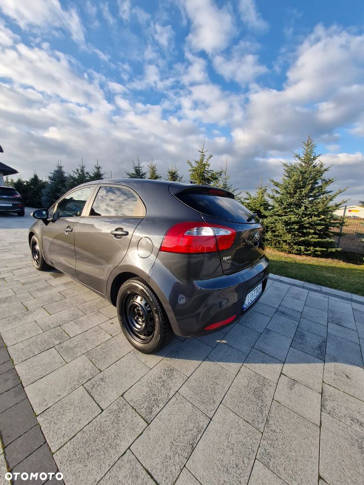 Kia Rio - 6