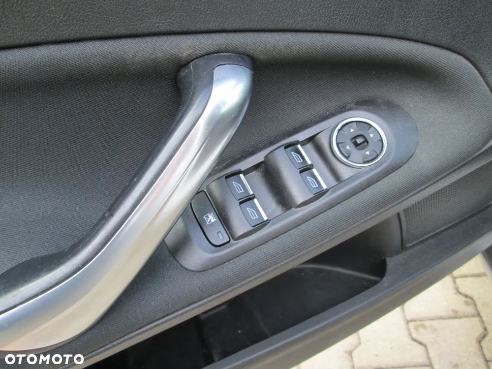 Ford Mondeo 2.0 TDCI Trend - 12