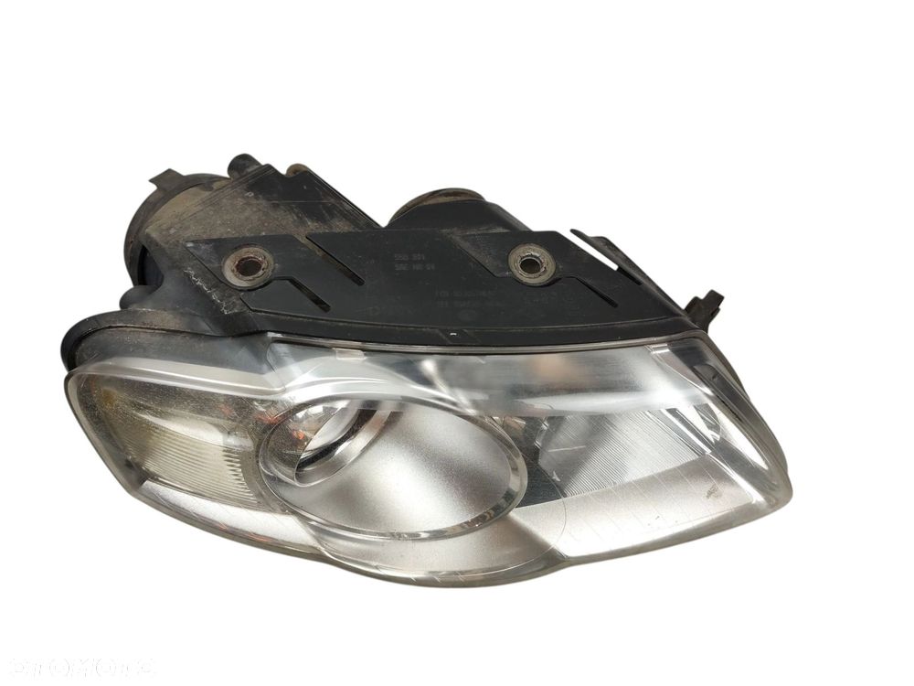 LAMPA PRAWY PRZÓD VOLKSWAGEN PASSAT B6 (2005-2010) 1.9 TDI 105KM - 7
