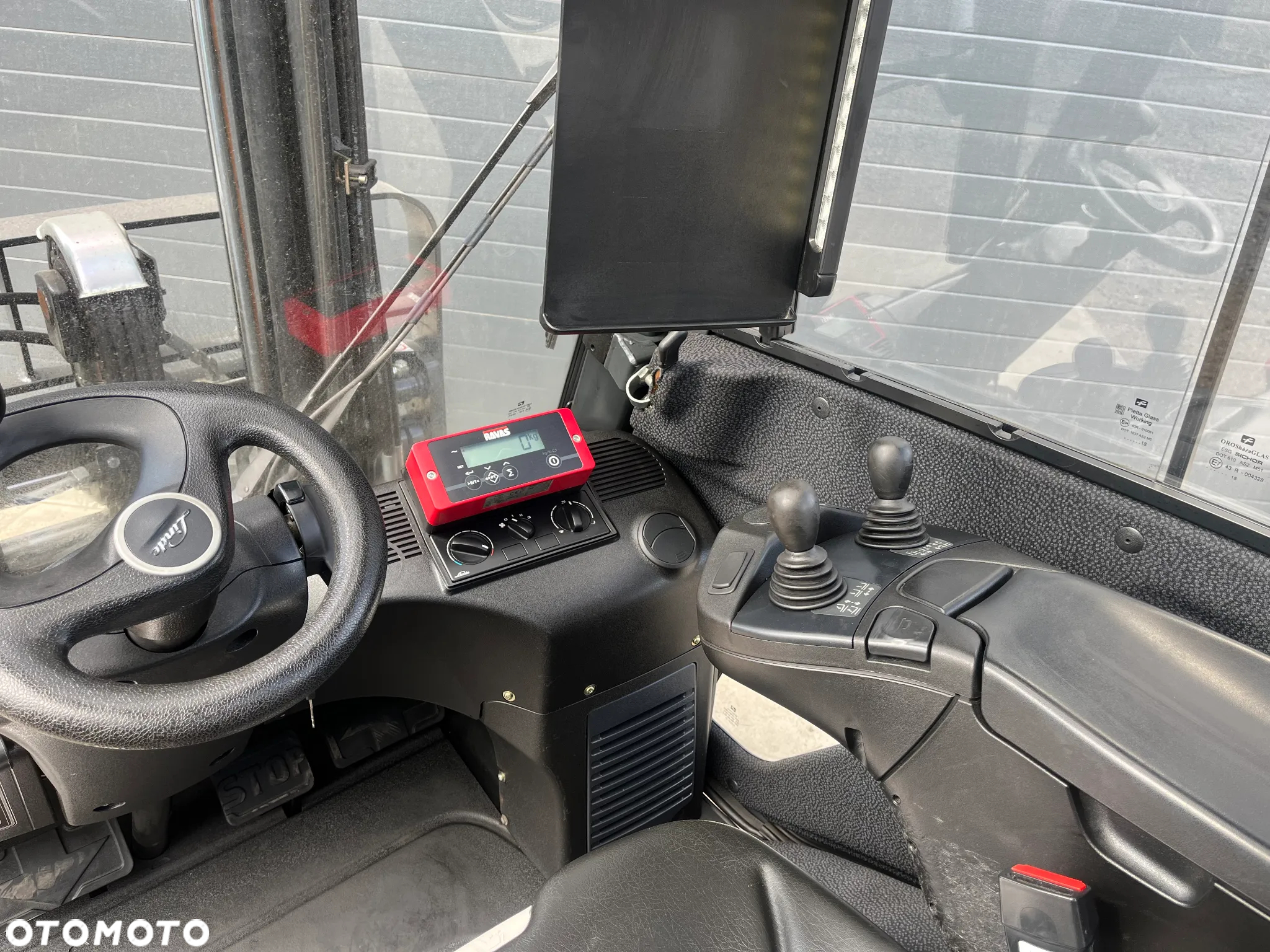 Linde H18T 391 Gaz LPG TRIPLEX Pełna kabina WAGA Pozycjoner Przesuw Oświetlenie drogowe - 14