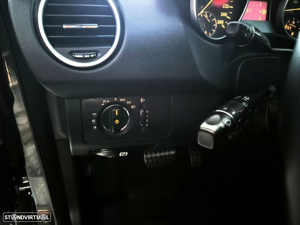 Mercedes-Benz ML 320 CDI - 31