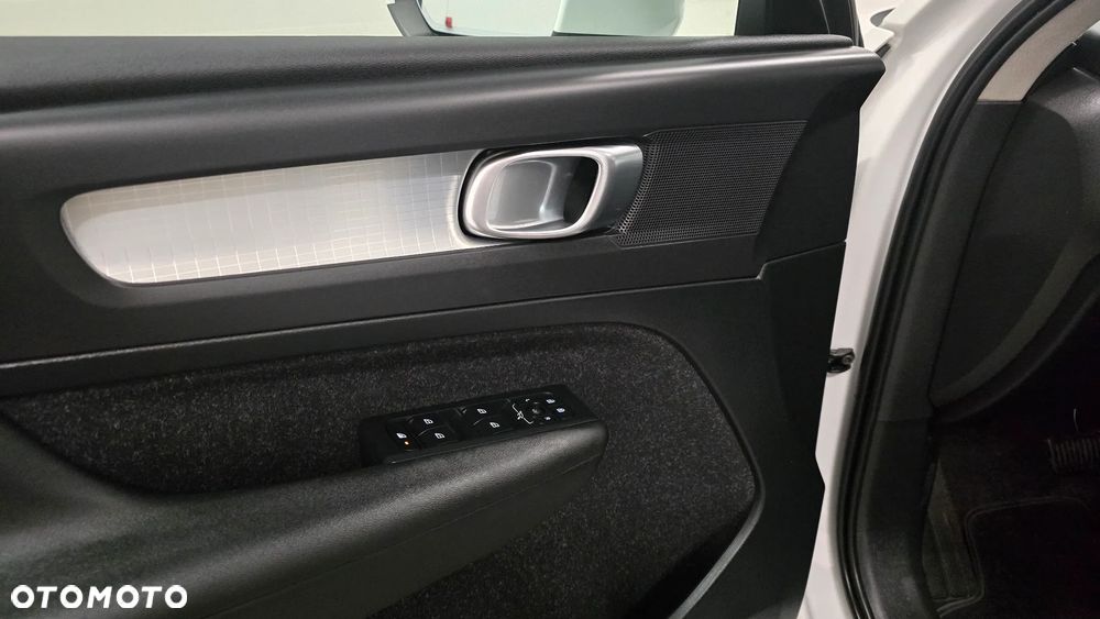 Volvo XC 40 D3 SCR R-Design - 14