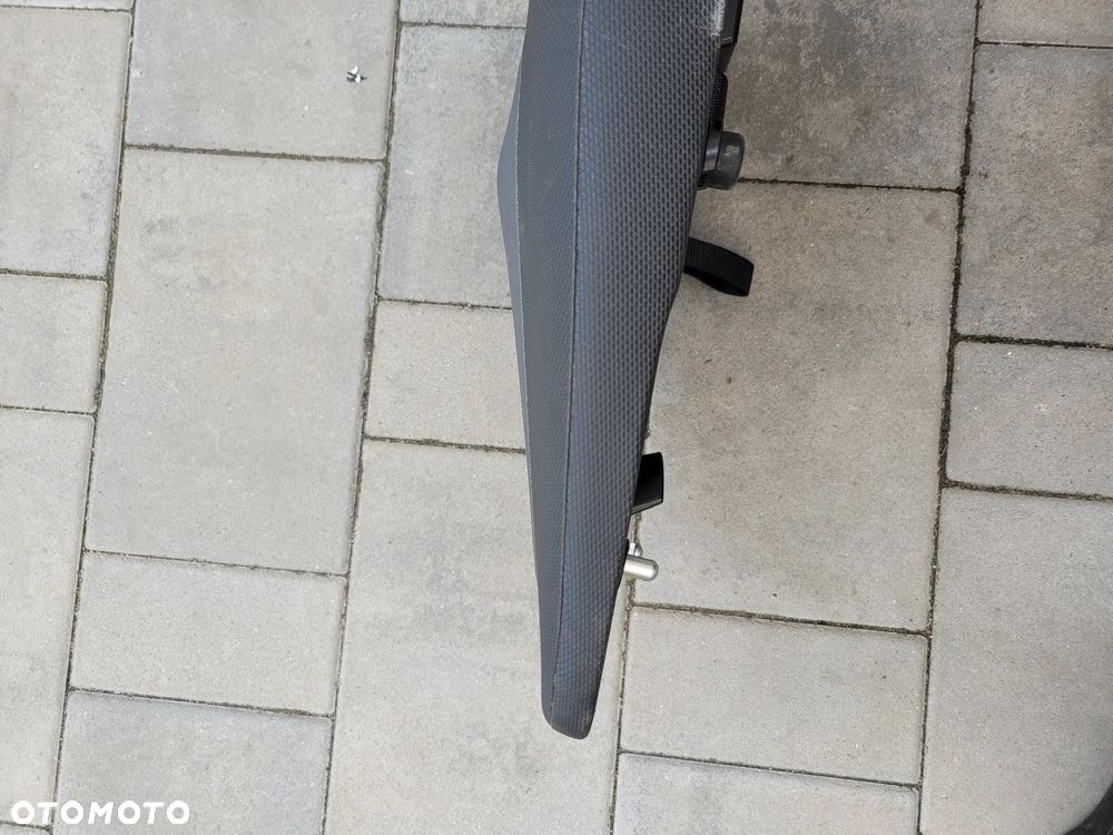 Kanapa, fotel, siedzenie Suzuki Gladius 650 - 9