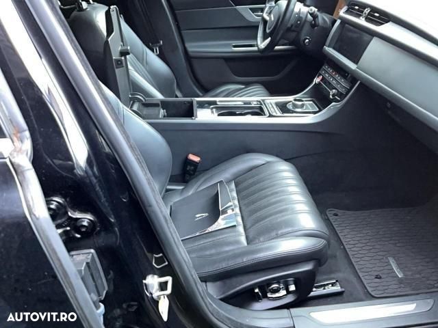 Jaguar XF 25d AWD Aut. Portfolio - 8