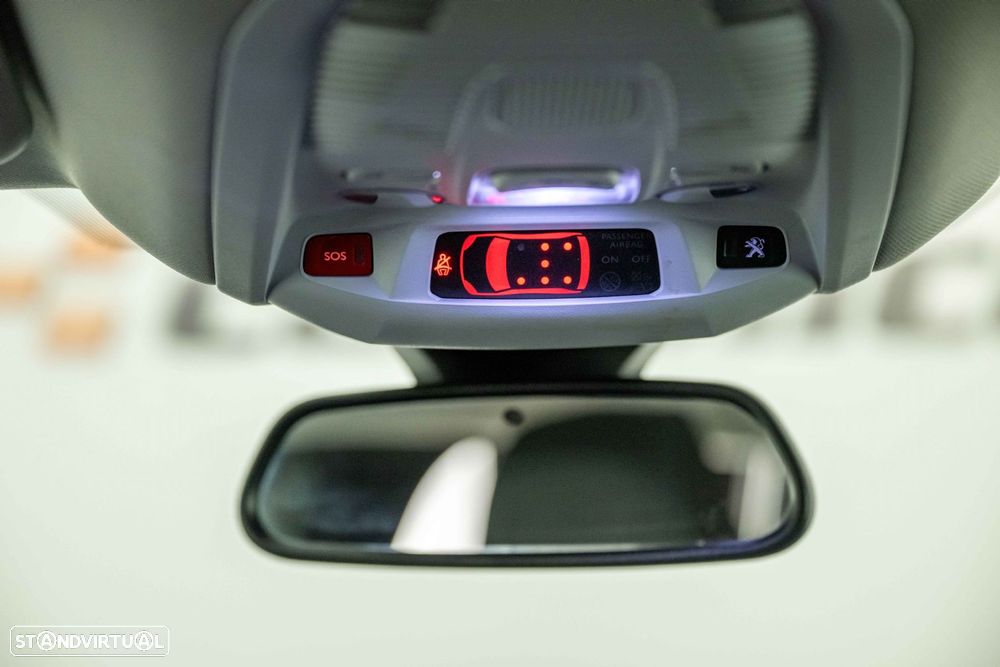 Peugeot 5008 1.2 PureTech Allure Pack - 22