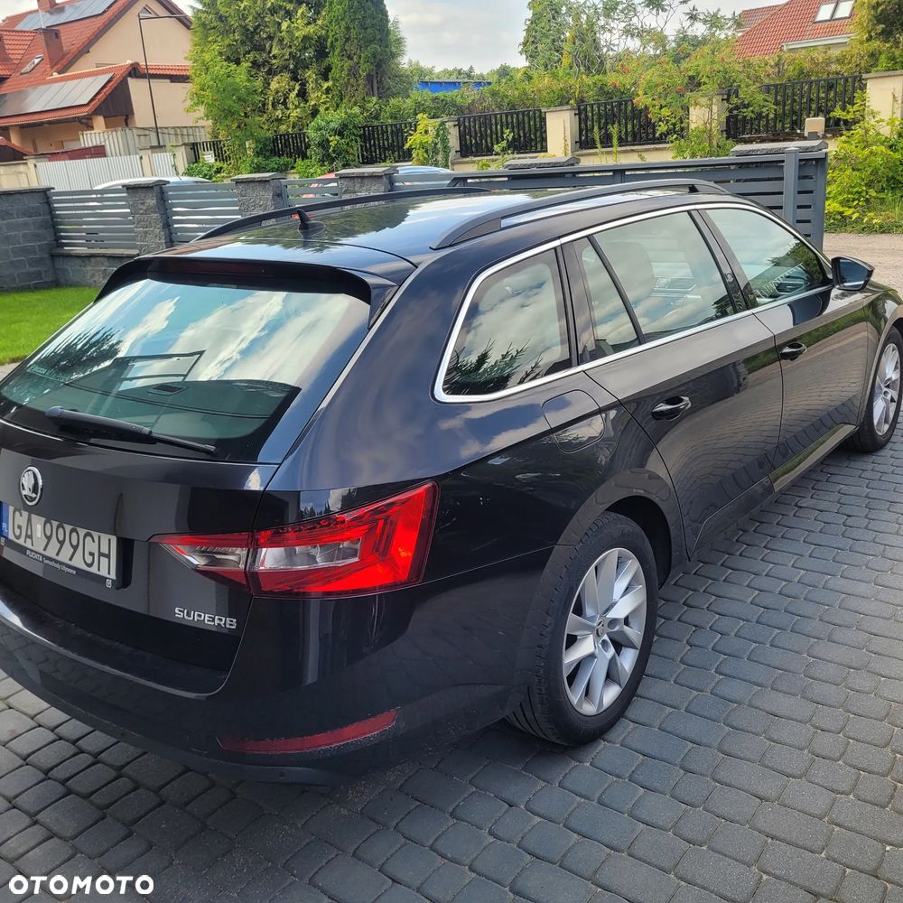 Skoda Superb 2.0 TDI Ambition DSG - 13