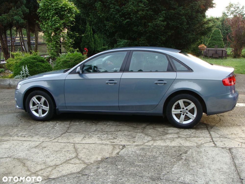 Audi A4 Limousine - 2