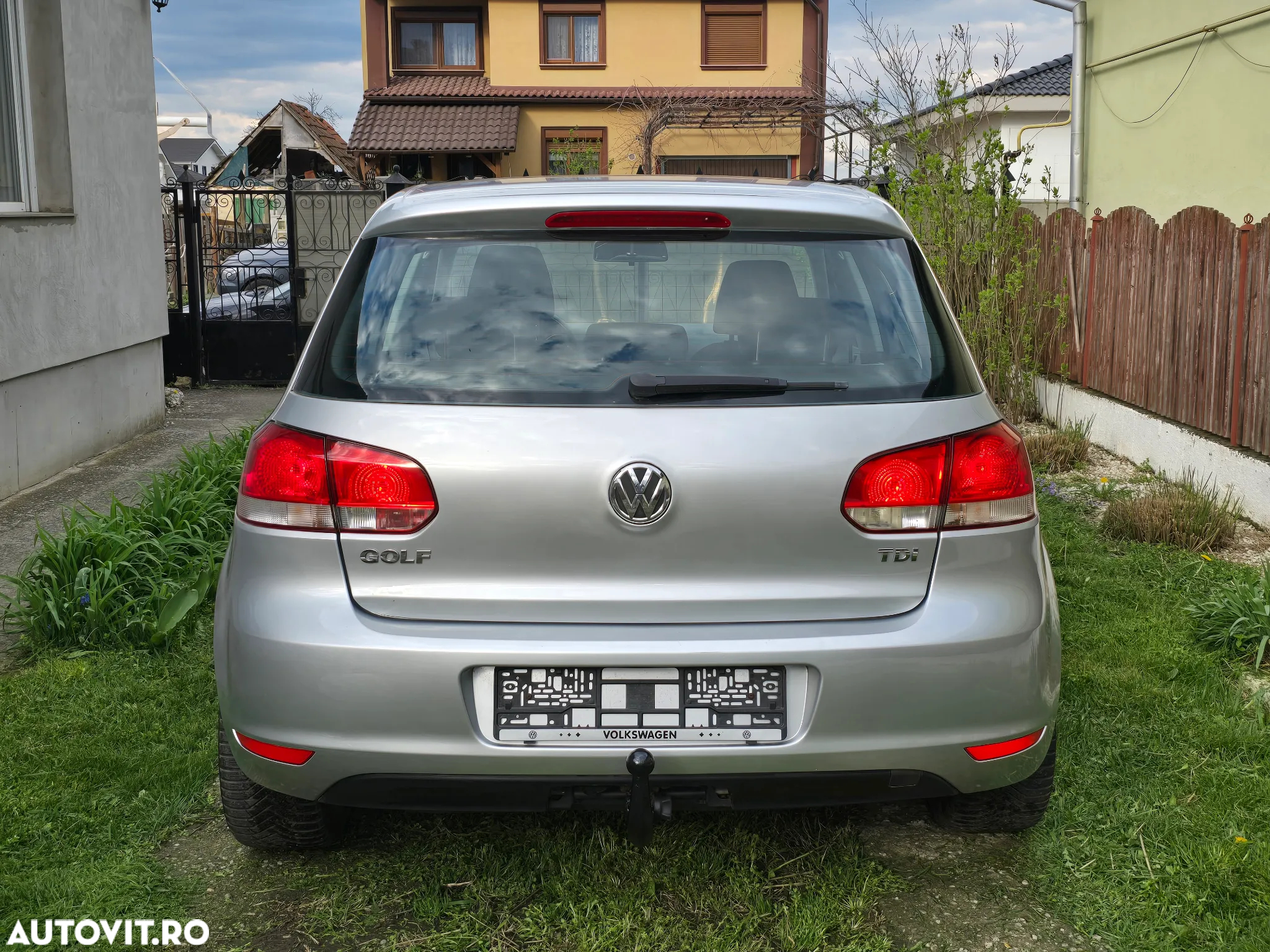 Volkswagen Golf 1.6 TDI DPF Comfortline - 10