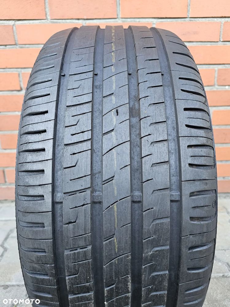 (O139) 235/45R17 97Y 6,4mm 14r / Barum Bravuris 3 HM - 2