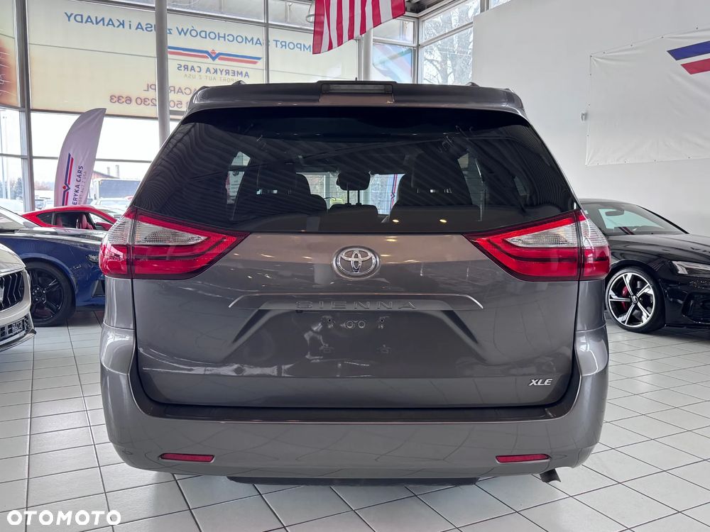 Toyota Sienna 3.5 V6 - 5