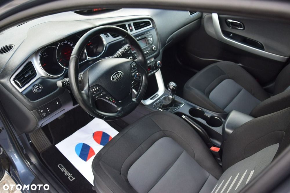 Kia Ceed 1.4 CVVT Dream Team Edition - 21