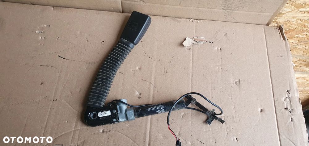 Zapinka napinacz pasa nabój prawy przód pasażera BMW 5 E60 E61 7210888 - 4