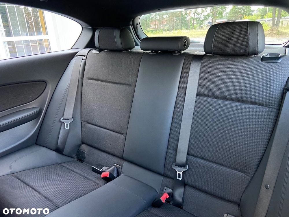 BMW Seria 1 116i - 27