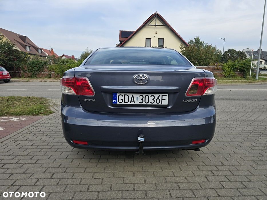 Toyota Avensis 2011 photo 4