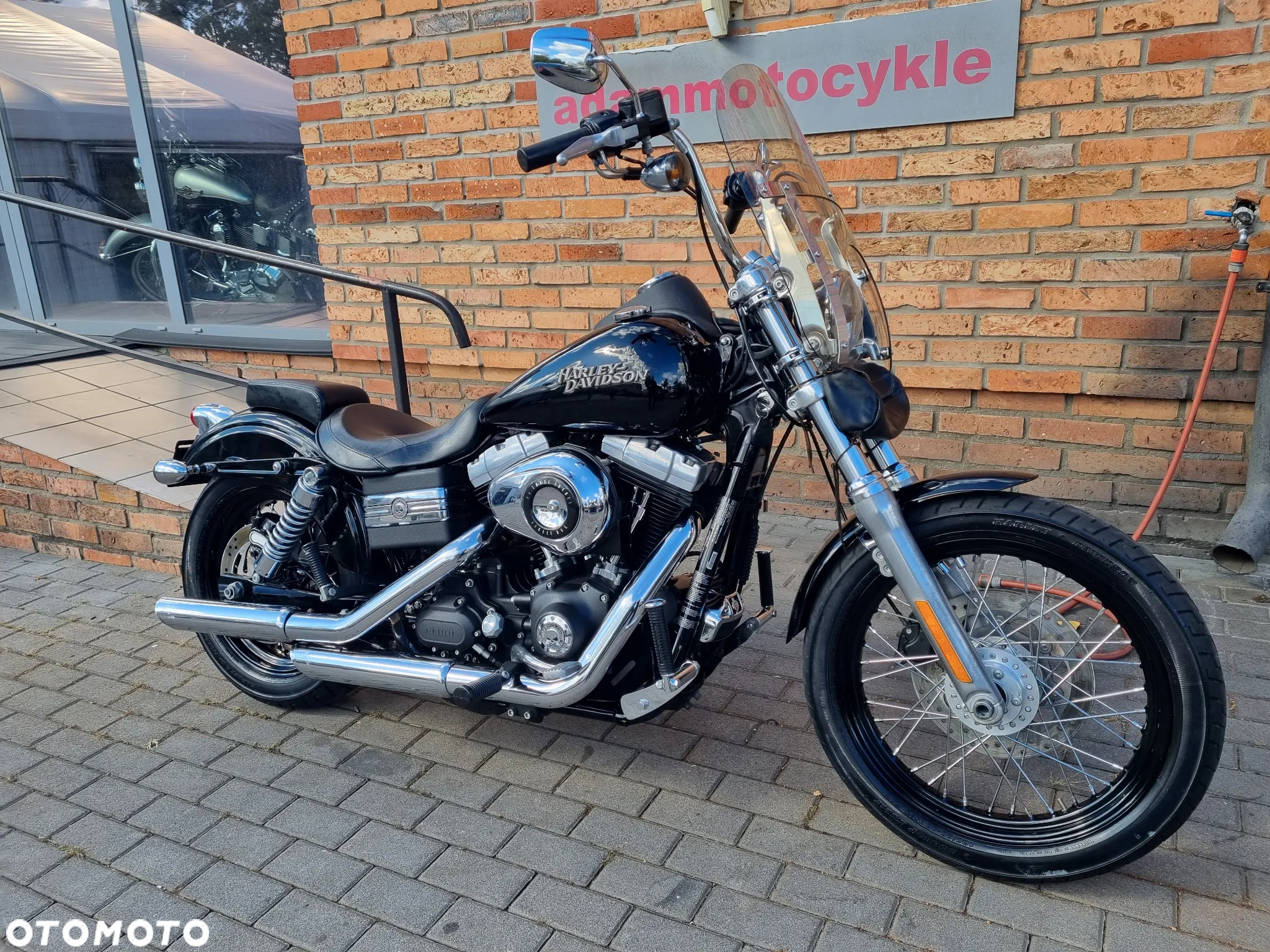 Harley-Davidson Dyna Street Bob - 29