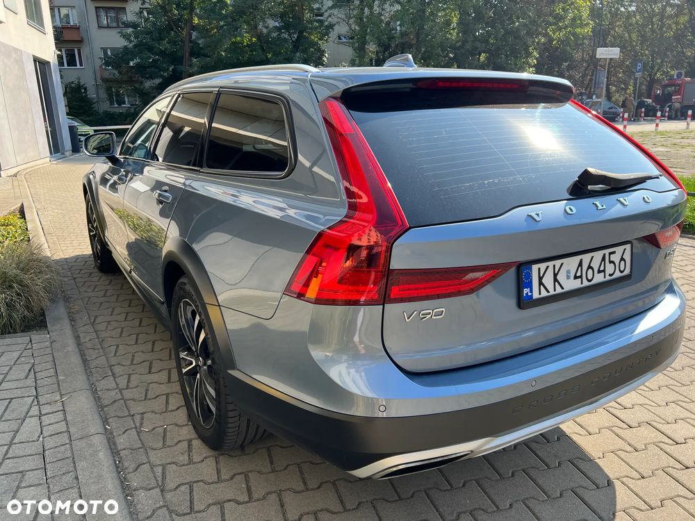 Volvo V90 Cross Country D5 AWD Momentum - 3