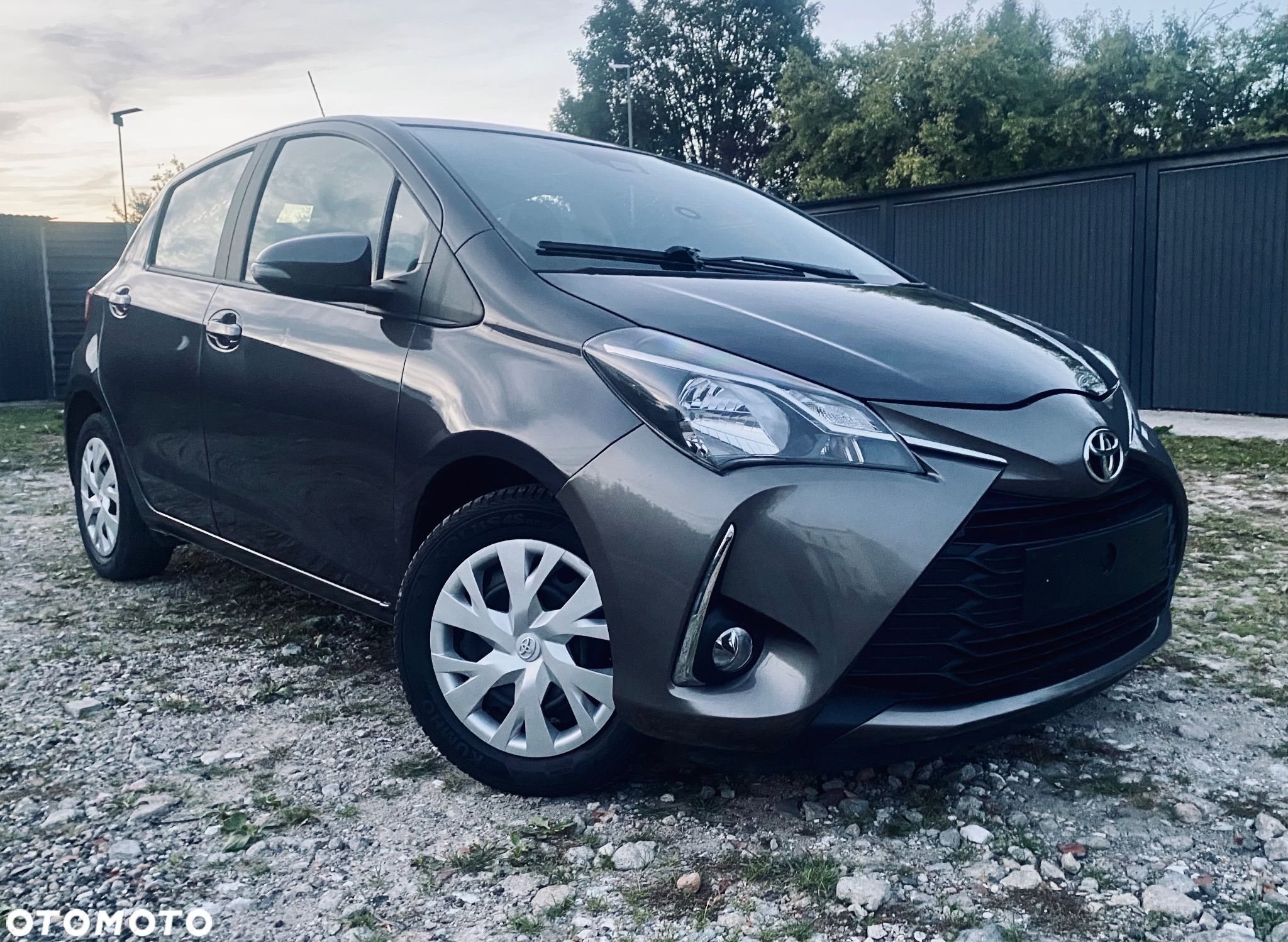 Toyota Yaris - 1