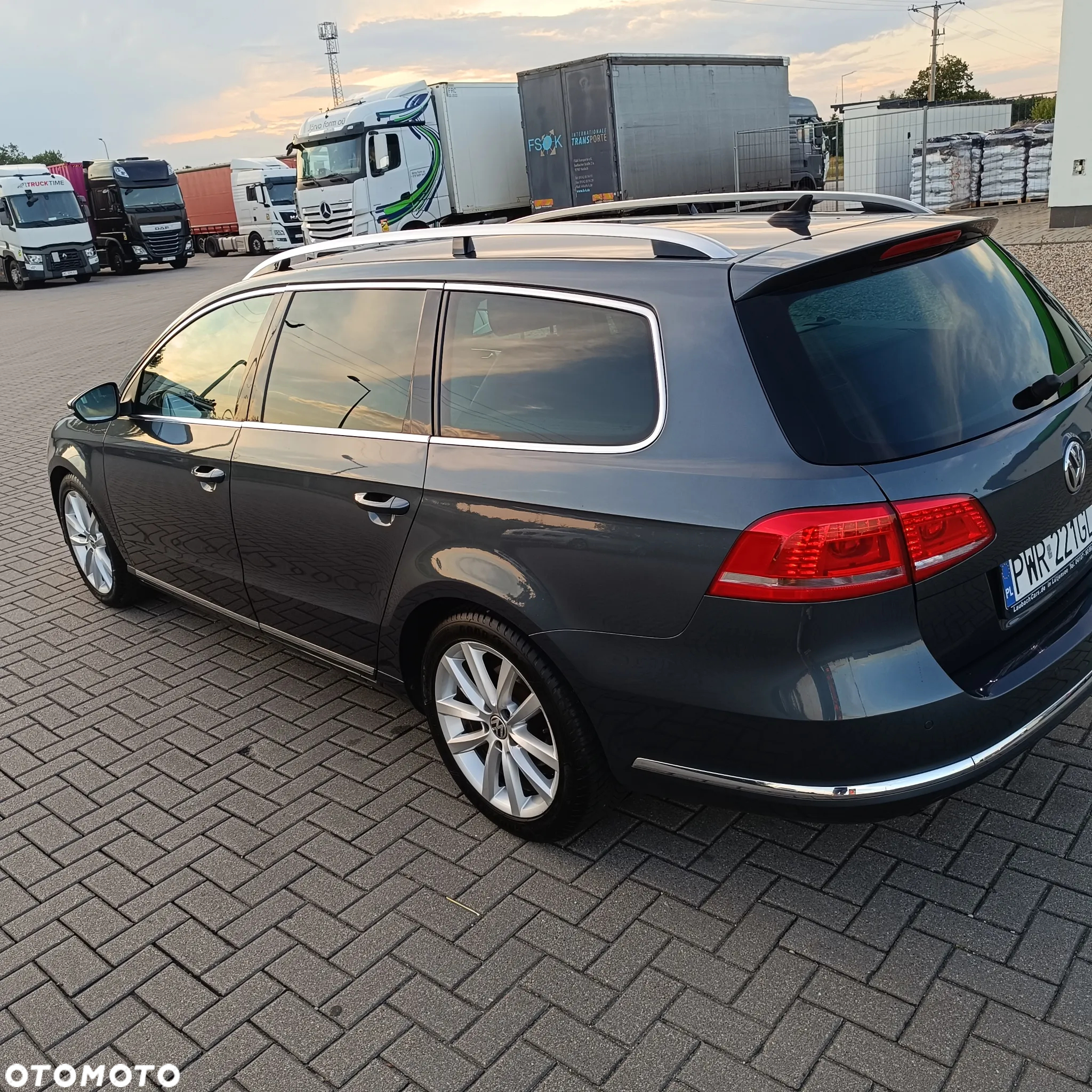 Volkswagen Passat 2.0 TDI Highline - 5