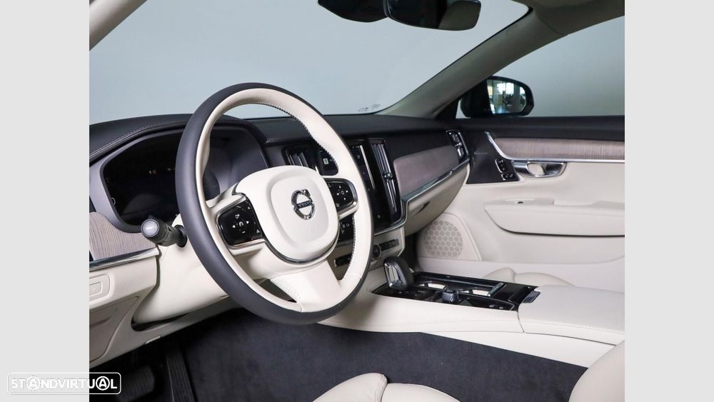 Volvo V90 2.0 T6 PHEV Plus Dark AWD — fotografia 10