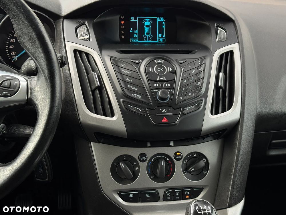 Ford Focus 1.0 EcoBoost Edition - 27