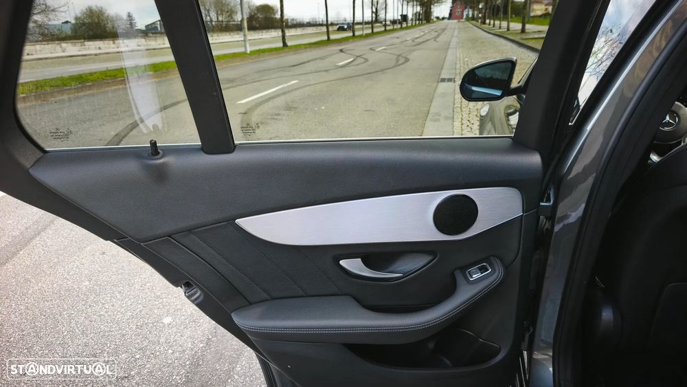 Mercedes-Benz C 300 de T 9G-TRONIC AMG Line - 7