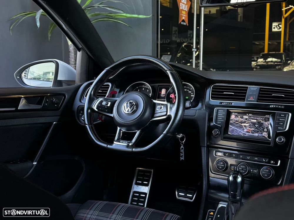 VW Golf 2.0 TSi GTi DSG Performance - 20
