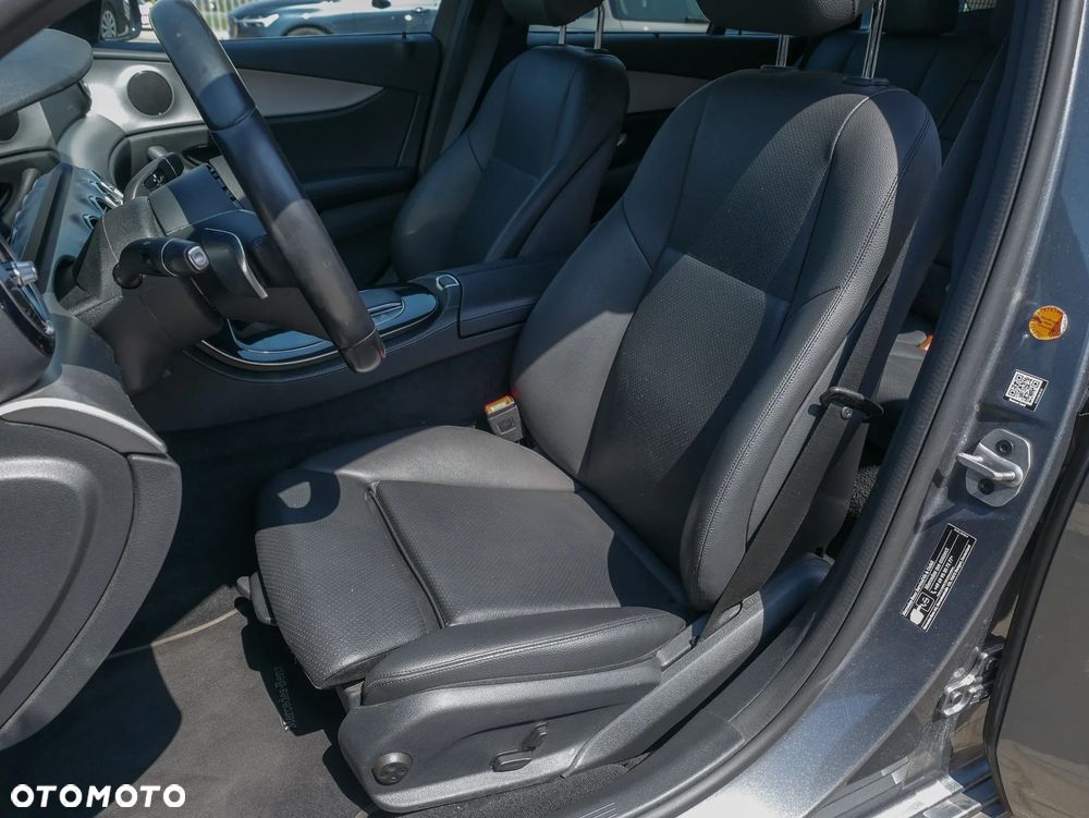 Mercedes-Benz Klasa E 300 de 4Matic 9G-TRONIC Avantgarde - 13