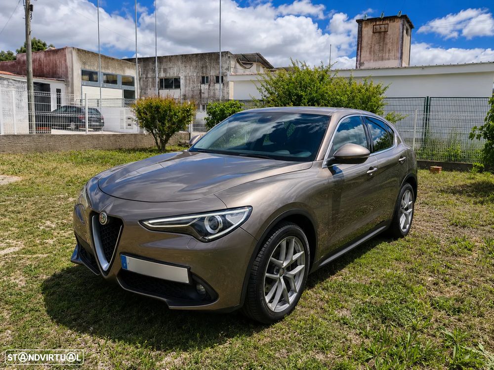 Alfa Romeo Stelvio 2.2 16V AT8-Q4 Executive - 1
