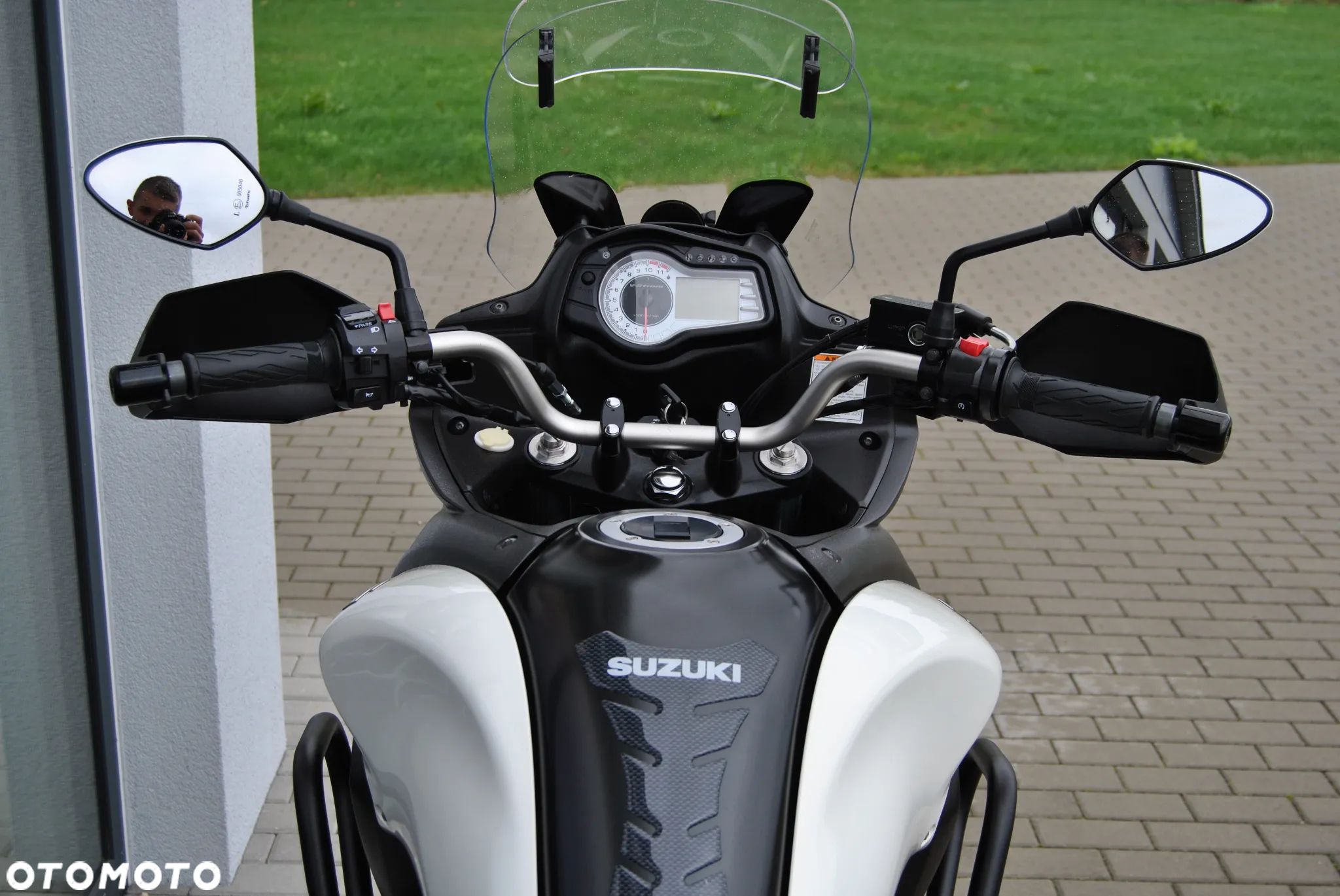 Suzuki DL - 6