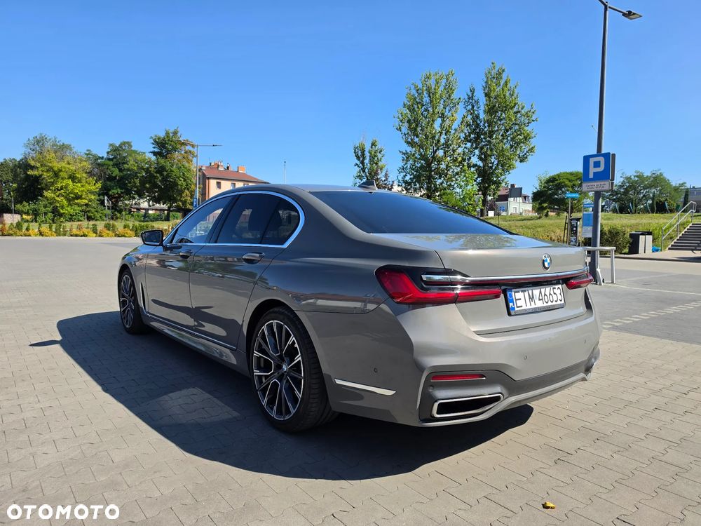 BMW Seria 7 740d xDrive mHEV - 4