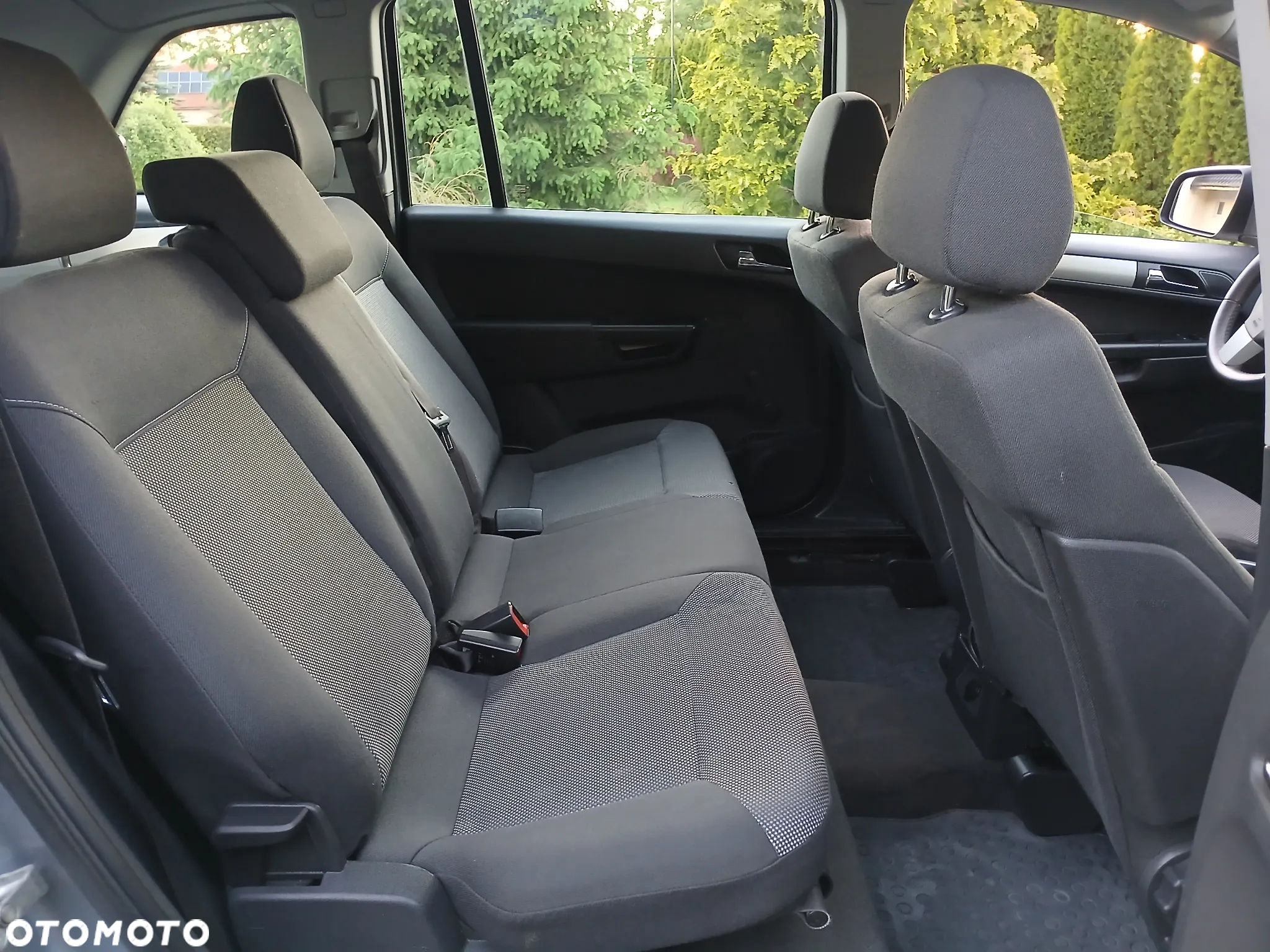 Opel Zafira 1.8 Sport - 21