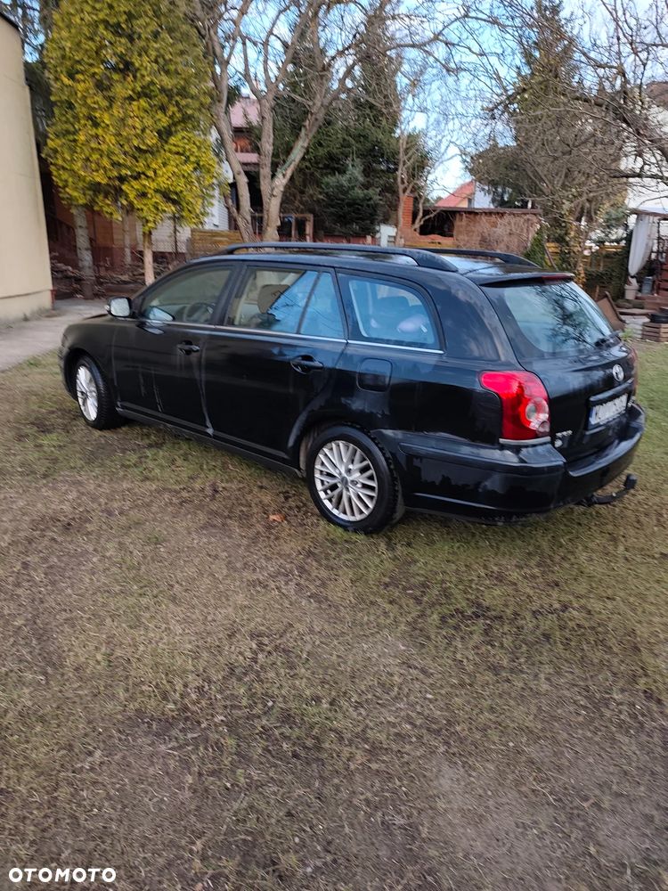 Toyota Avensis 2.0 D-4D - 3