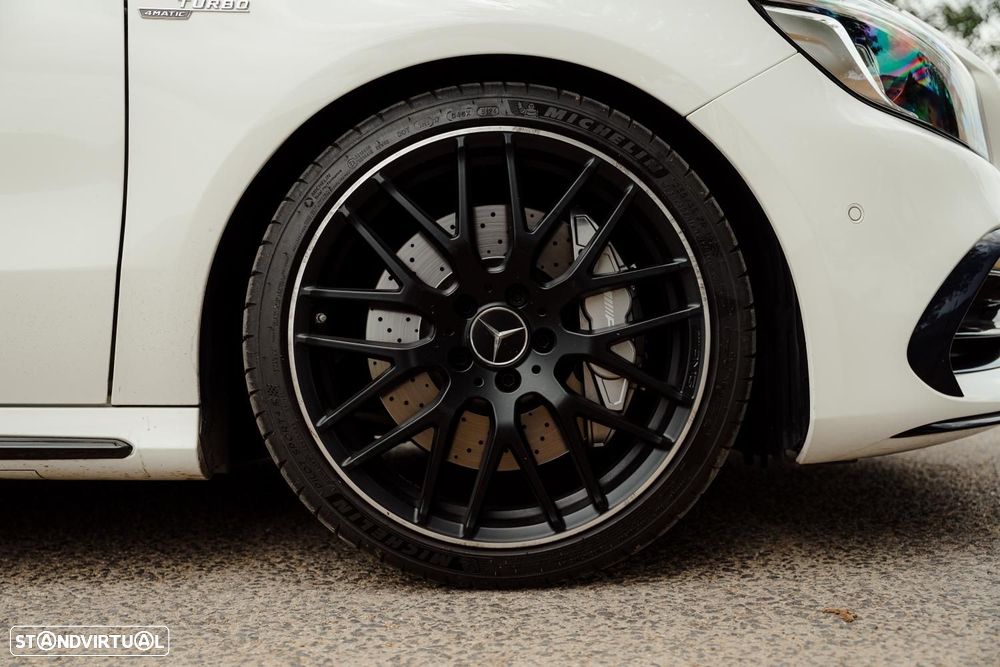 Mercedes-Benz A 45 AMG 4-Matic - 10